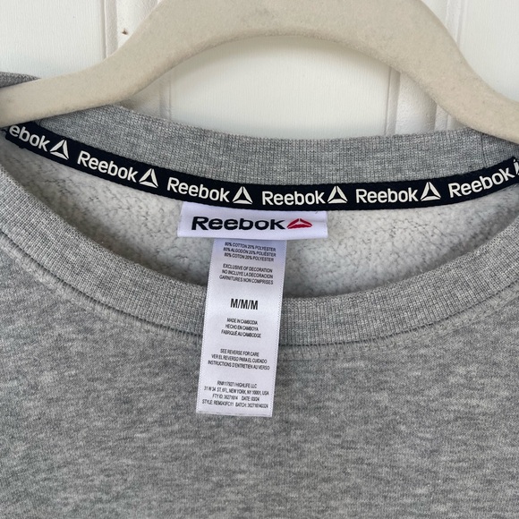 Men’s Reebok Sweatshirt - Picture 4 of 4